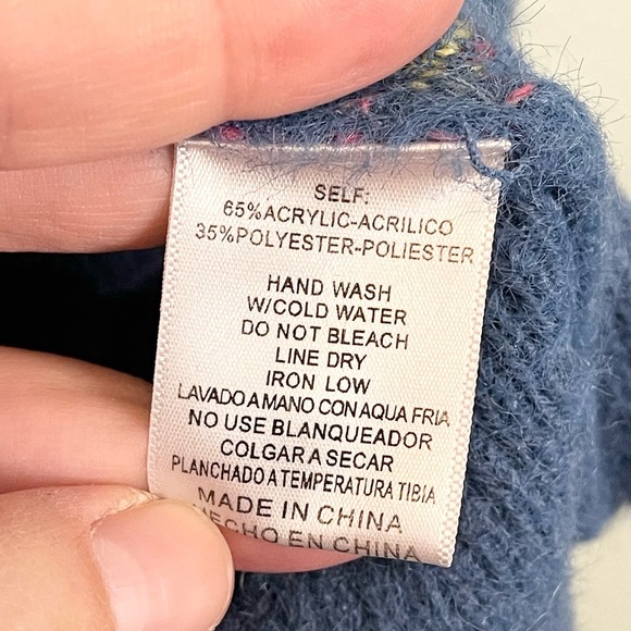 Listiele Women's Blue Pink Heart Love Crew Neck Pullover Cropped Sweater Medium - Picture 8 of 8